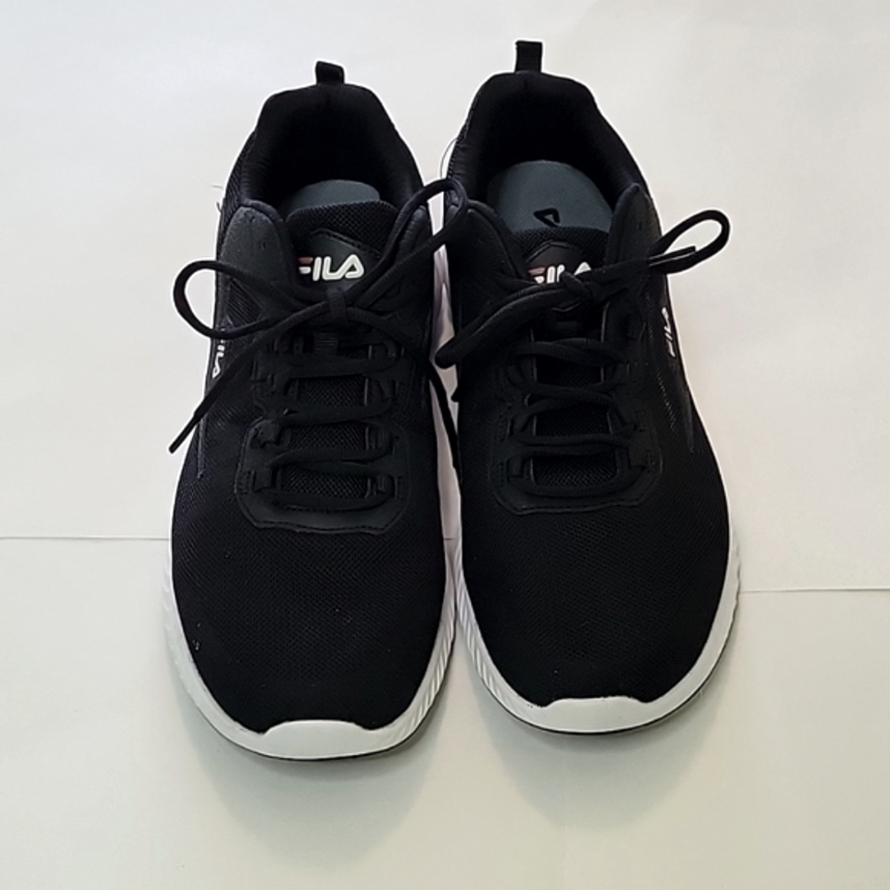 FILA Men Sz 13 Comfy athletic shoes / sneakers.